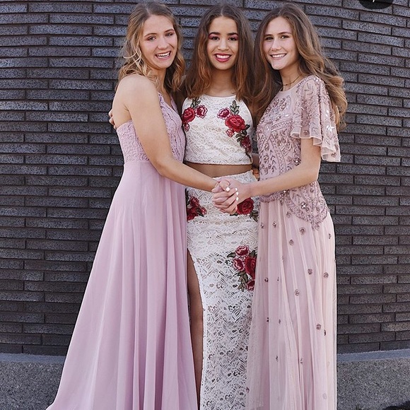 White two piece lace rose prom dress - Picture 3 of 8